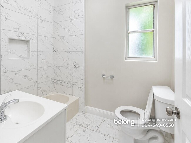 Foto del edificio - 5531 Agra Ct