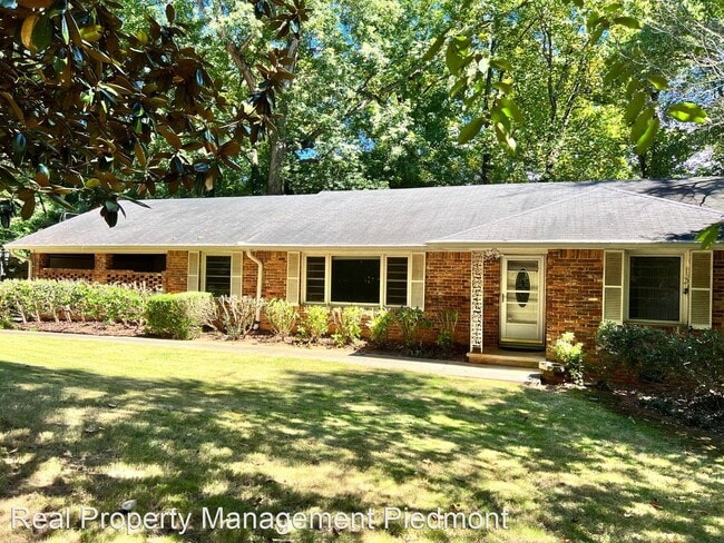 Building Photo - 3 br, 2 bath House - 4365 Peachtree Dunwoody
