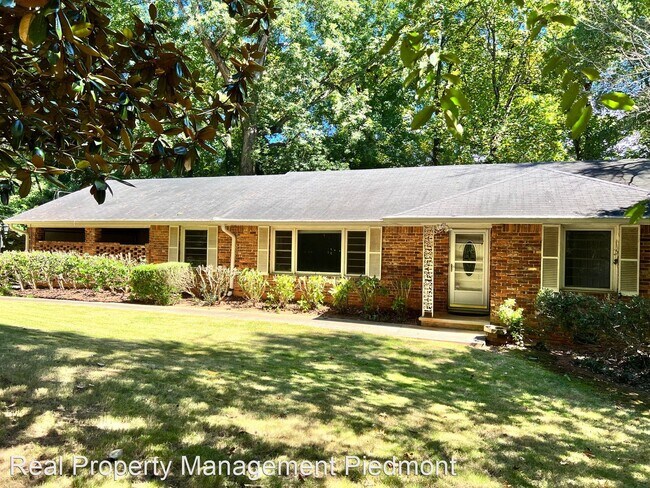 Foto del edificio - 3 br, 2 bath House - 4365 Peachtree Dunwoody