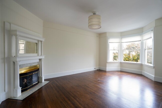Building Photo - 1045 Treat Ave