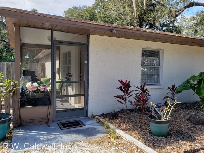 Building Photo - 2 br, 1 bath  - 2719 Beach Blvd S, Unit A