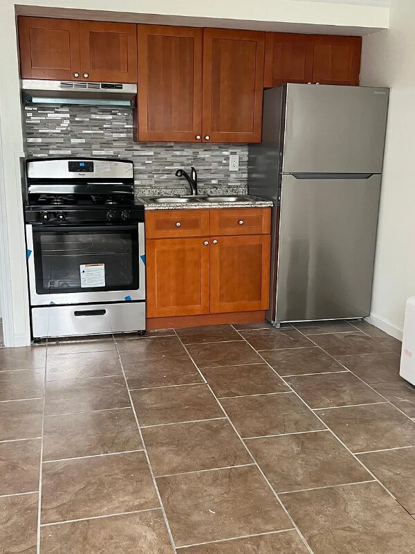 Foto del edificio - 236 Van Pelt Ave