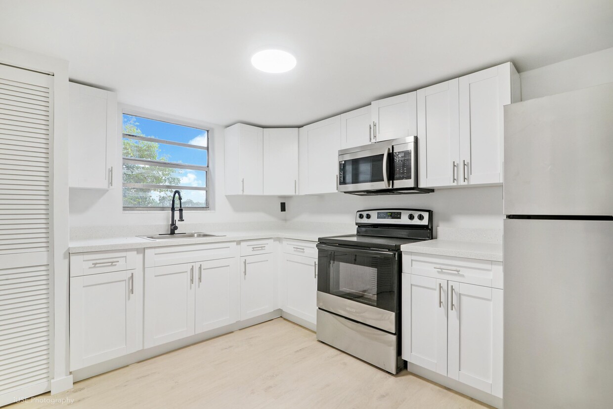 Fully Renovated Kitchens - Parkview at Griffing Park Apartments