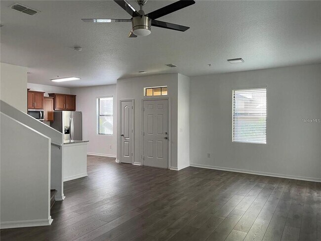 Foto del edificio - 3731 Seneca Club Loop