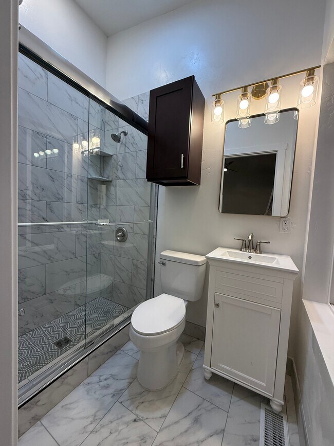 Foto del edificio - 2493 S 600 E