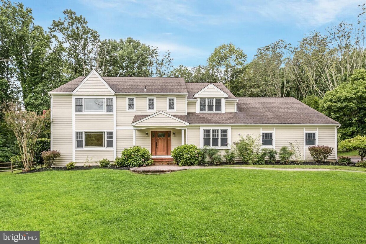 Foto principal - 190 Gallup Rd