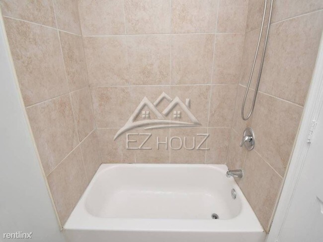 Foto del edificio - 4 br, 3 bath House - 2436 Barclay Street