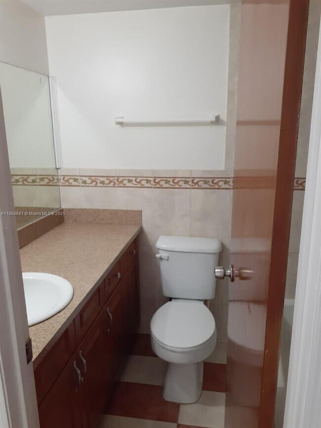 Foto del edificio - 1331 W 51st Pl