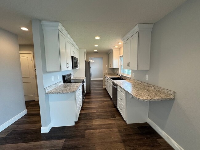Building Photo - 2937 Fountainhead Blvd