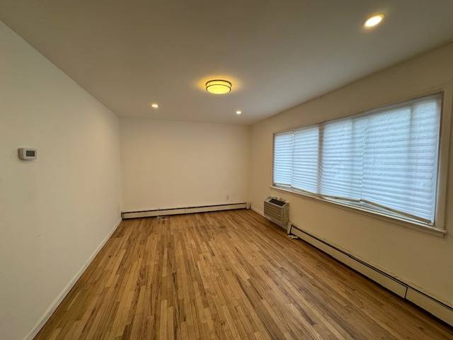 Foto del edificio - 80-08 166th St