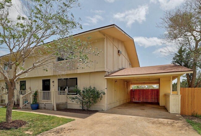 Foto del edificio - 5211 Thunderbird St