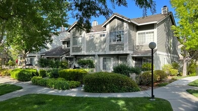 Building Photo - 7425 Oxford Cir