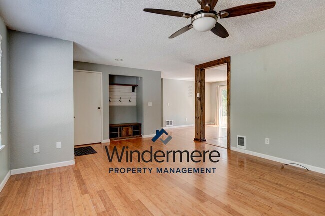 Building Photo - Adorable 3 bedroom home in Woodland Estates
