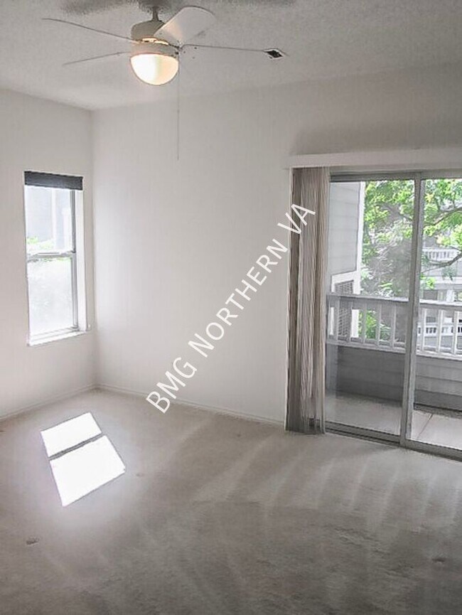 Foto del edificio - 4413 Fair Stone Dr