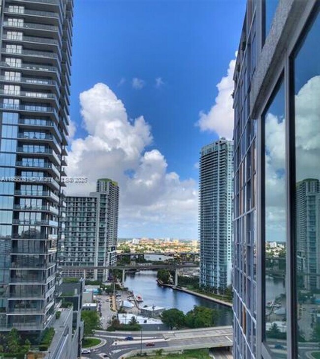 Foto del edificio - 55 SE 6th St