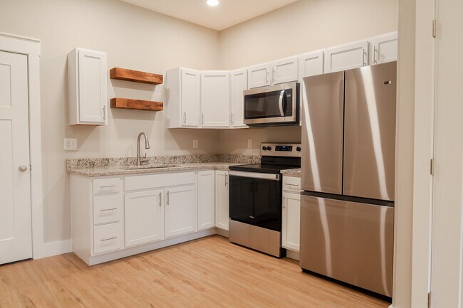 Building Photo - 2410 Textile St