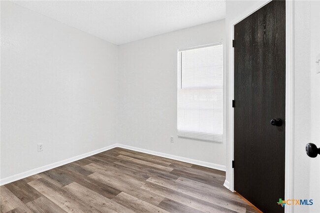 Foto del edificio - 4408 Janelle Dr