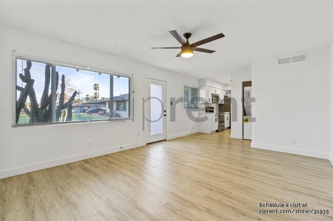 Building Photo - 908 E Claremont St