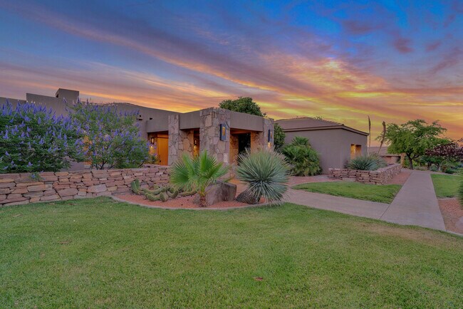 Foto del edificio - 2259 Stone Cliff Dr