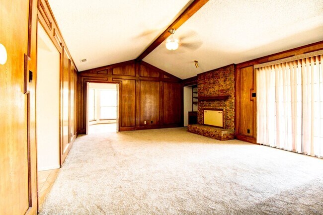 Foto del edificio - 758 Brighton Ln