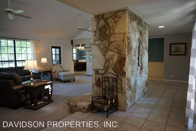 Building Photo - 3 br, 2 bath House - 15510 Creekside Dr