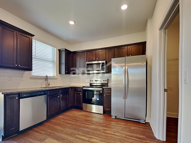 Building Photo - 1215 Tan Tara Trail