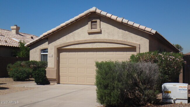 Building Photo - 10736 W Granada Rd