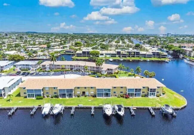 Foto del edificio - 700 SE 7th Ave