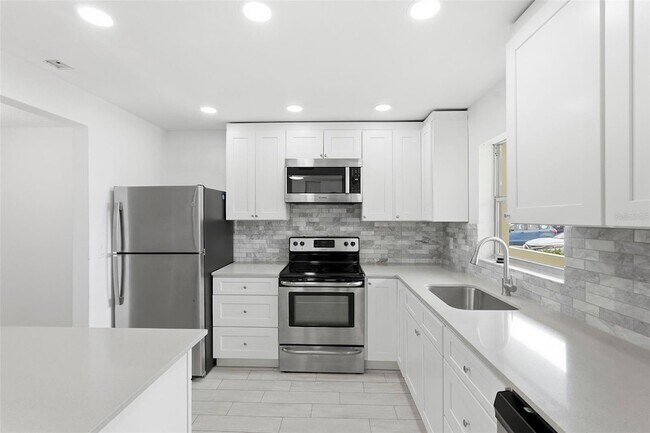 Foto del edificio - 4775 Cove Cir