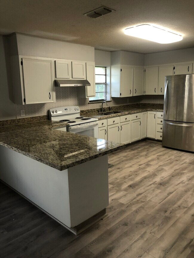 Foto del edificio - 529 E Williamson Ave
