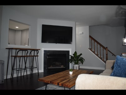 Building Photo - 612 Steeplechase Ct
