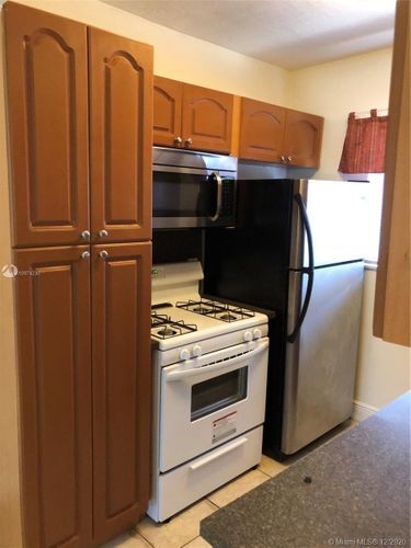 Primary Photo - 2072 NE 169th St