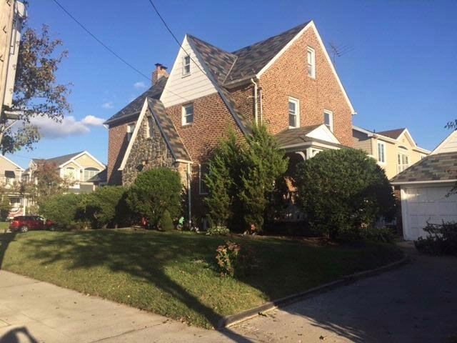 Foto del edificio - 13105 Newport Ave