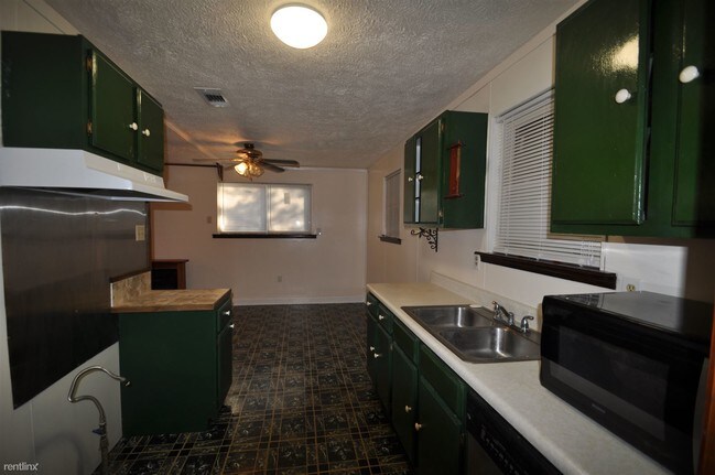 Building Photo - 25055 Loblolly Dr