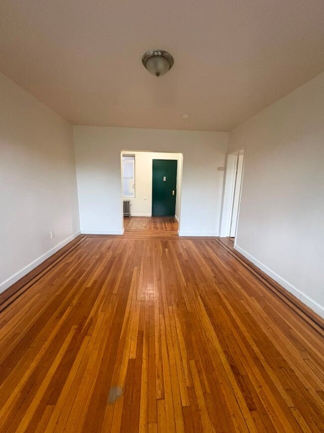 Photo - 54 Saratoga Ave (Yonkers, NY) Apartment
