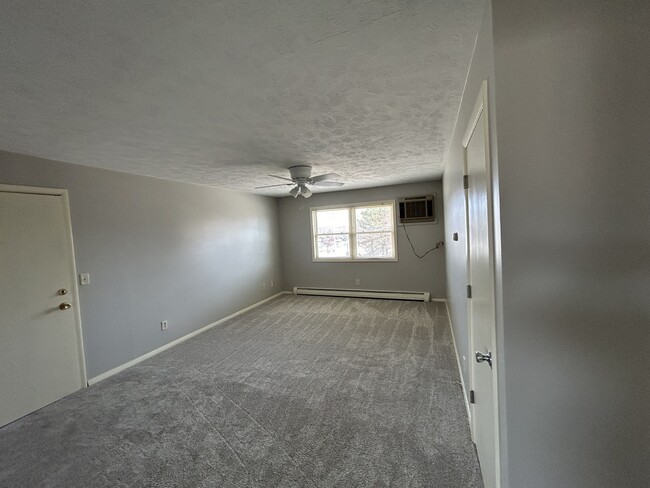 Foto del edificio - 305 S Regency Dr