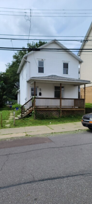 Primary Photo - 318 S Hanover St