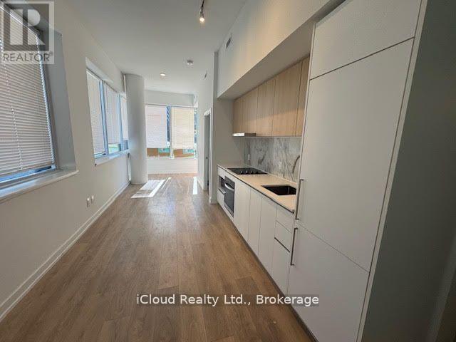 Photo du bâtiment - 1100 Sheppard Ave W