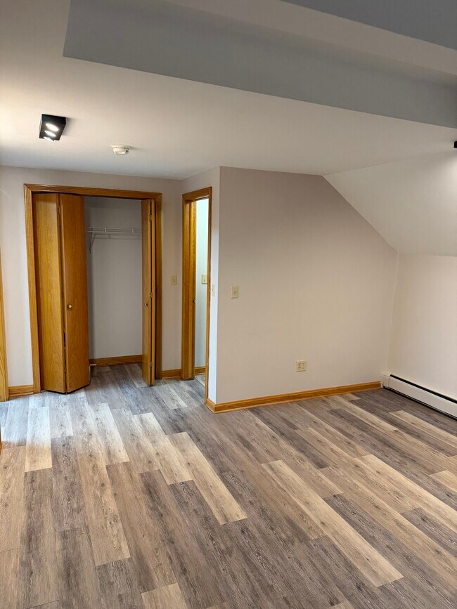 Foto del edificio - 3062 Laird Ave