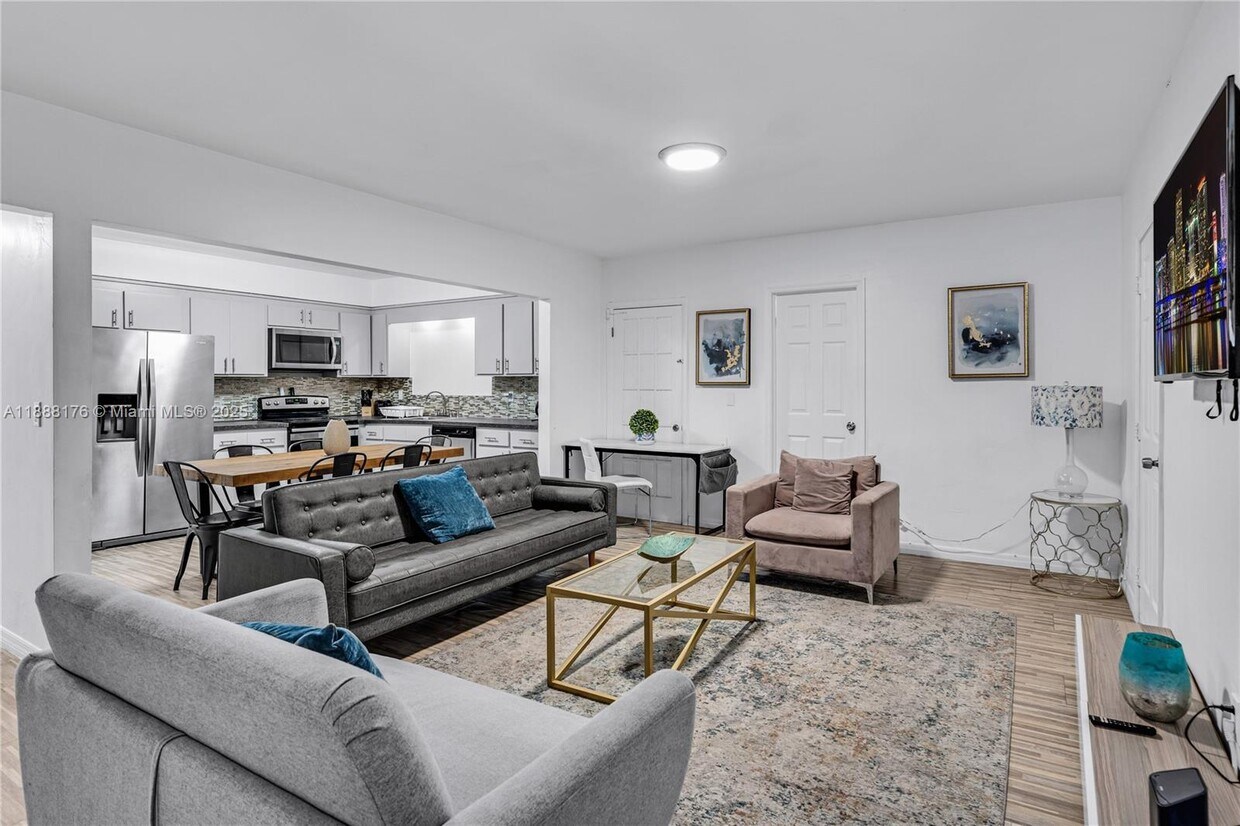 Foto principal - 977 SW 10th St