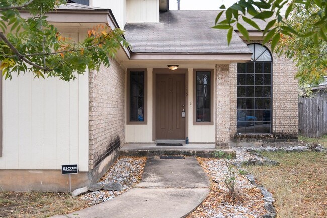 Building Photo - Spacious 3 Bedroom, 2.5 Bath Home w/ Private Office Space in Round Rock
