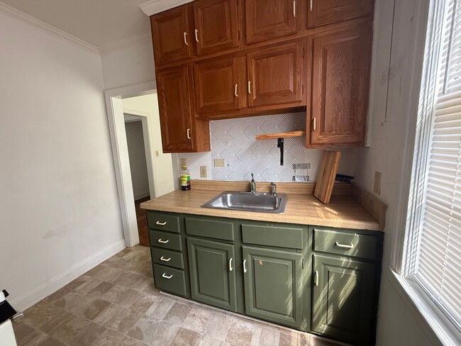 Foto del edificio - One bedroom Condo coming soon in Heathwood...