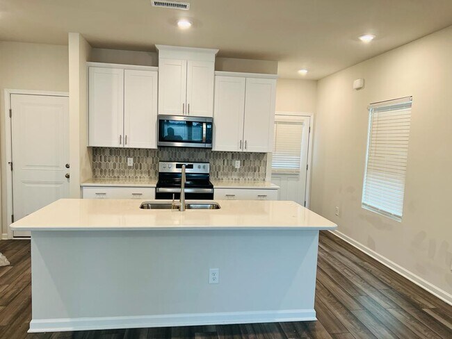 Foto del edificio - 280 Brook Farm Ln