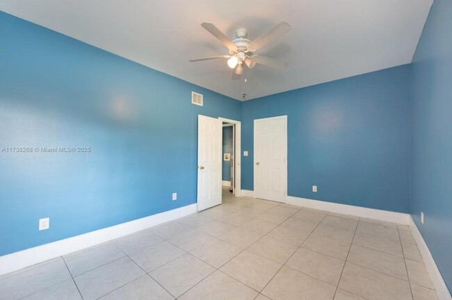 Foto del edificio - 2 bedroom in Opa Locka FL 33054