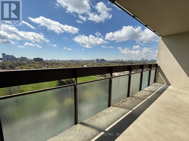 Building Photo - 260 Seneca Hill Dr