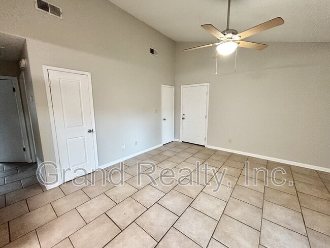 Building Photo - 5387 E Avenida De Golf