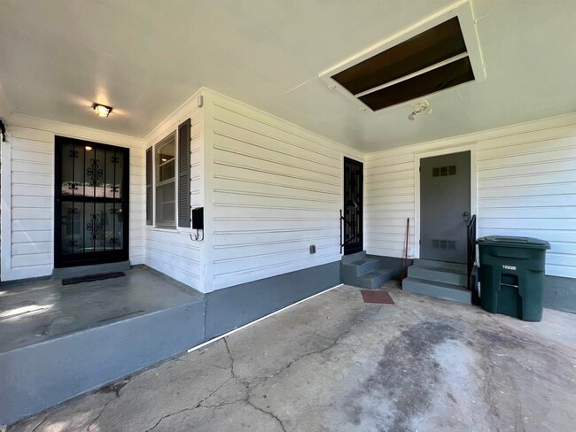 Building Photo - 1384 Woodston Rd