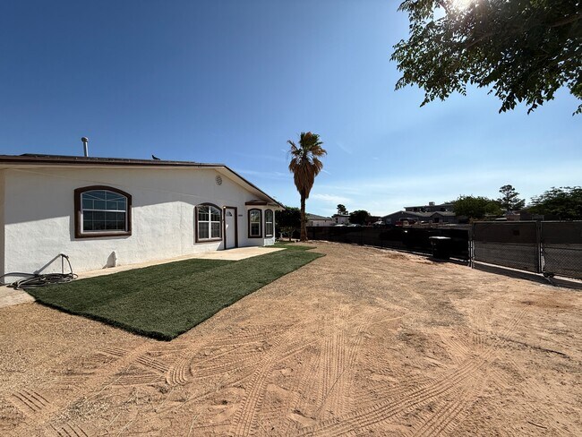 Building Photo - 14601 Rudi Kuefner Dr