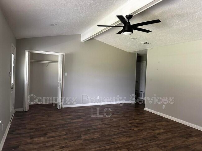 Foto del edificio - 216 Timberview Dr