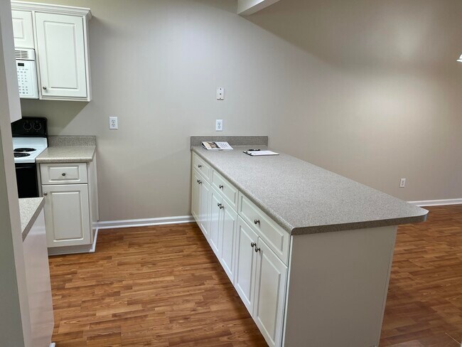 Foto del edificio - 122 Portofino Ln SW